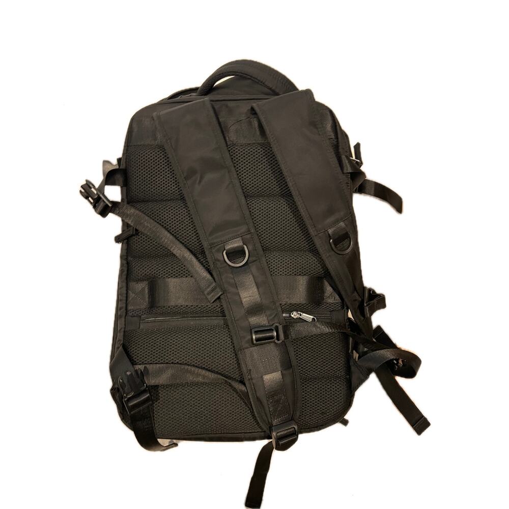 Target Charging Clamshell Gray Padded Charging Backpack - Picture 2 of 7